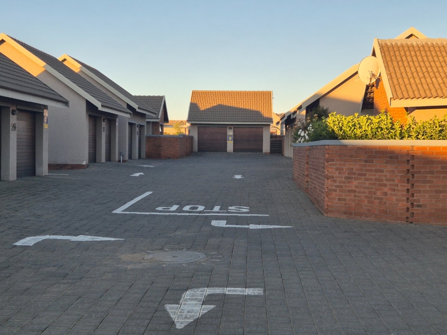 3 Bedroom Property for Sale in Heuwelsig Free State